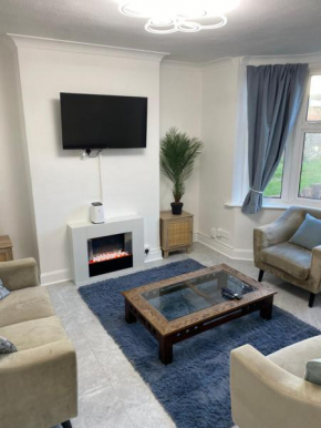 EEJs Stylish 3 Bedroom House - Greenwich